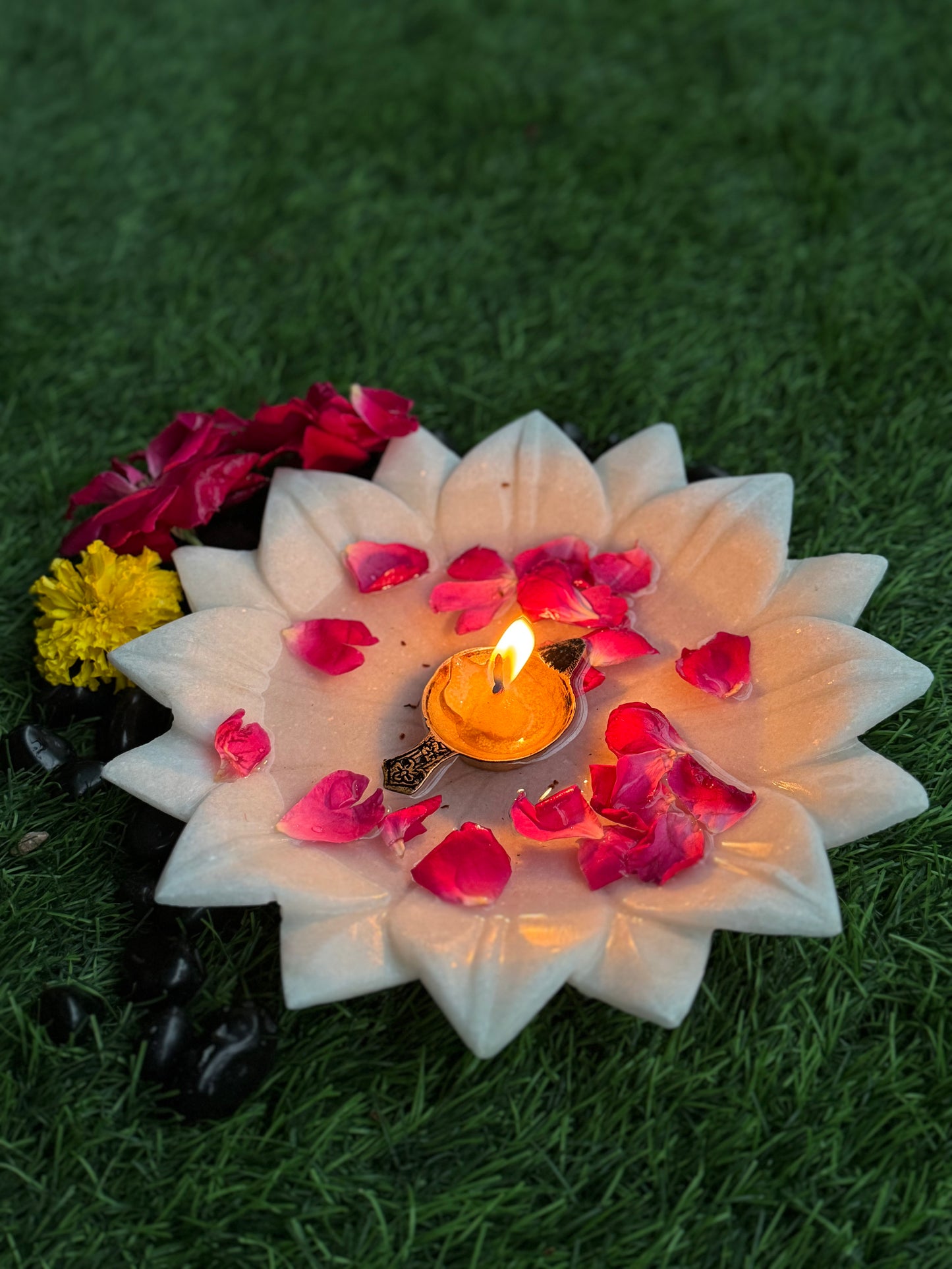 Handcrafted White Marble Urli Bowl – Decorative Marble Urli for Home, Festive Décor & Gifting