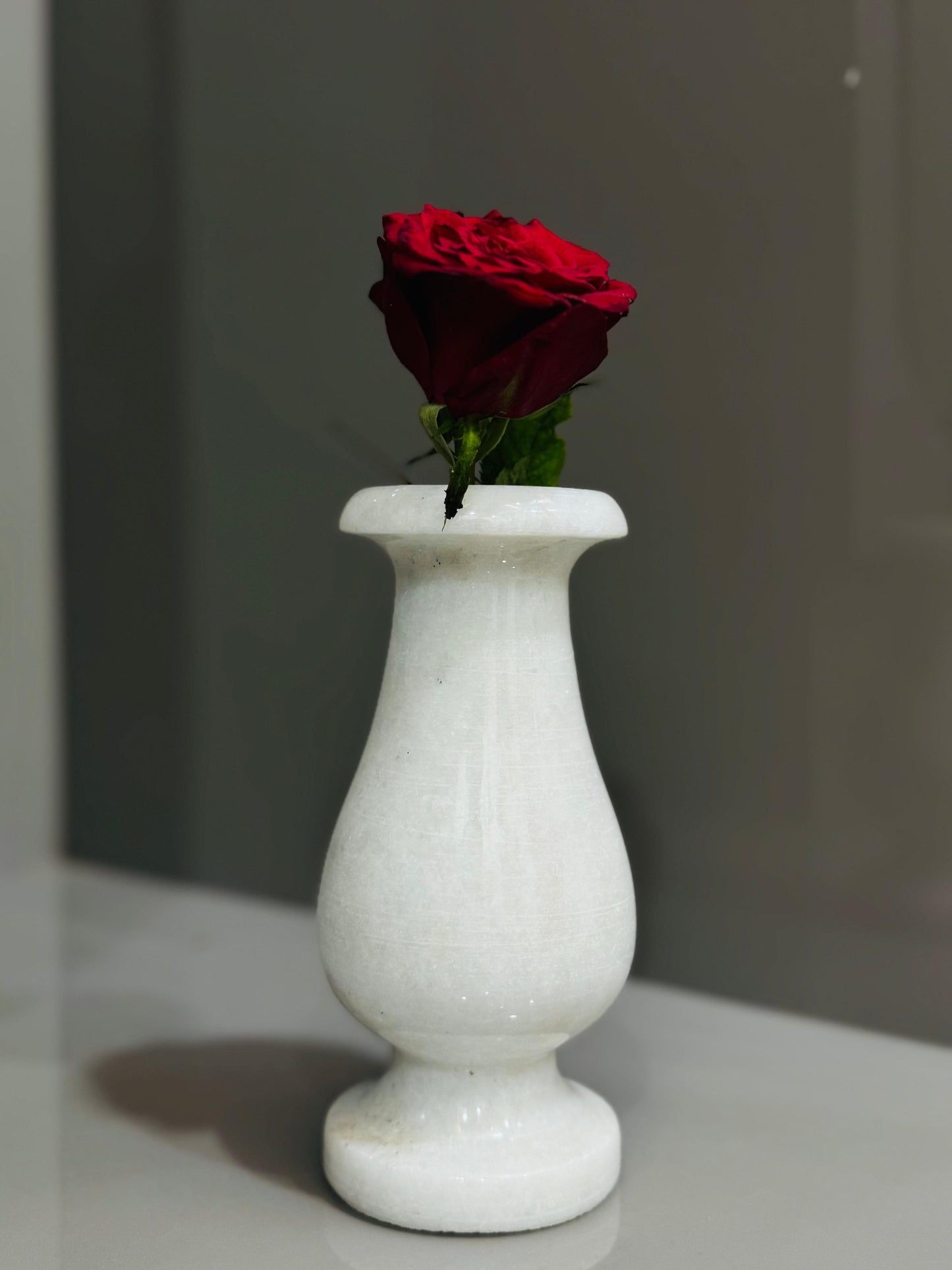 Elegant White Marble Decorative Flower Vase - Stonex Handicrafts